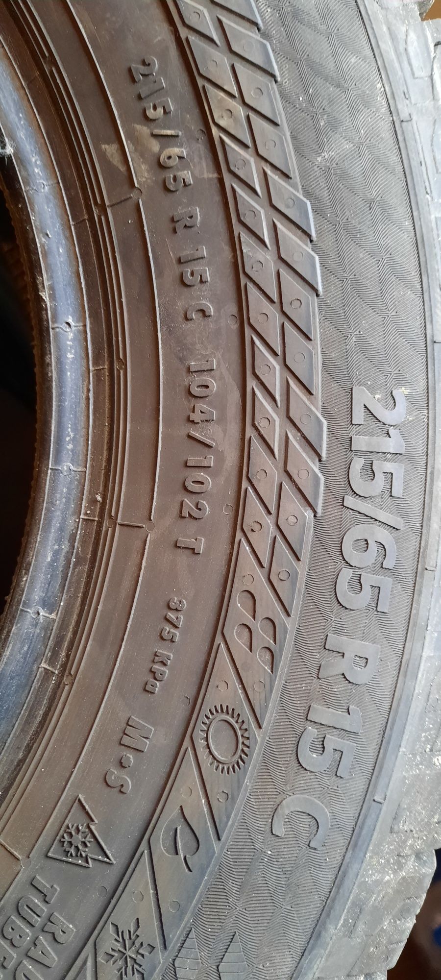 Opona pojedyncza wielosezonowa CONTINENTAL 215/65R15C