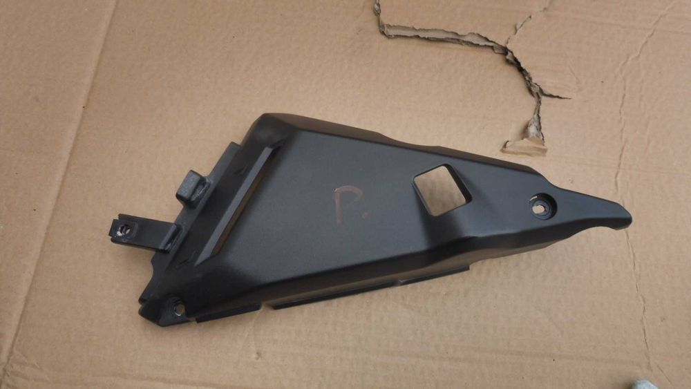 Kawasaki Ninja 650  17-19r owiewka prawa wypełnienie