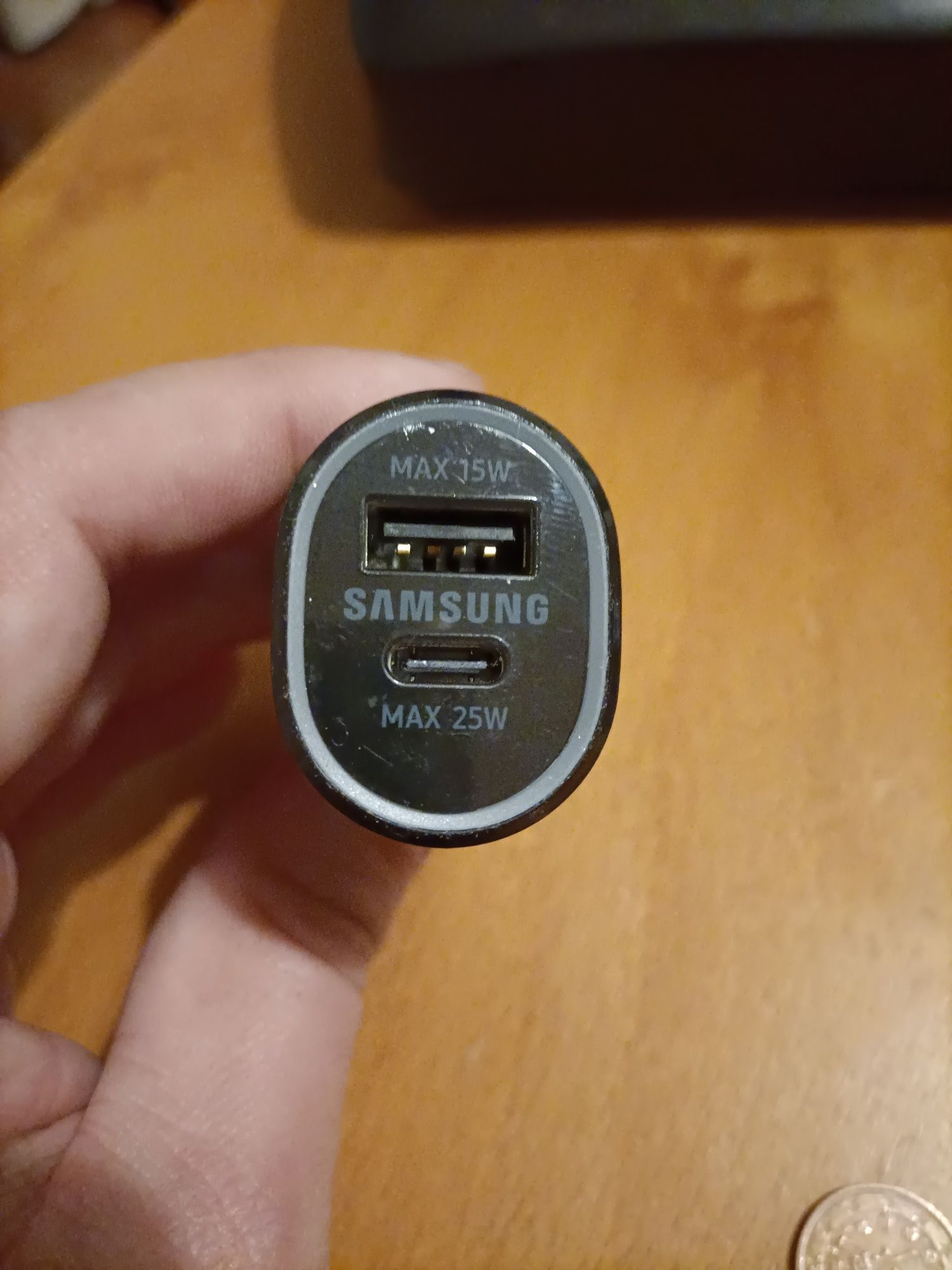 Carregador automóvel isqueiro USB + USB-C