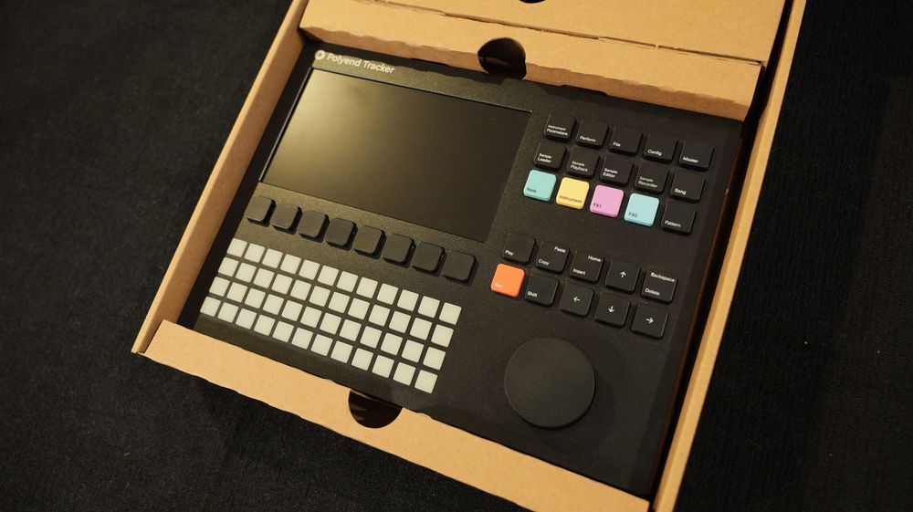 Polyend Tracker Sampler Syntezator Groovebox