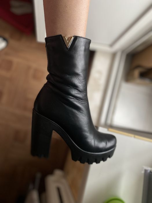 Зимние сапоги из натуральной кожи