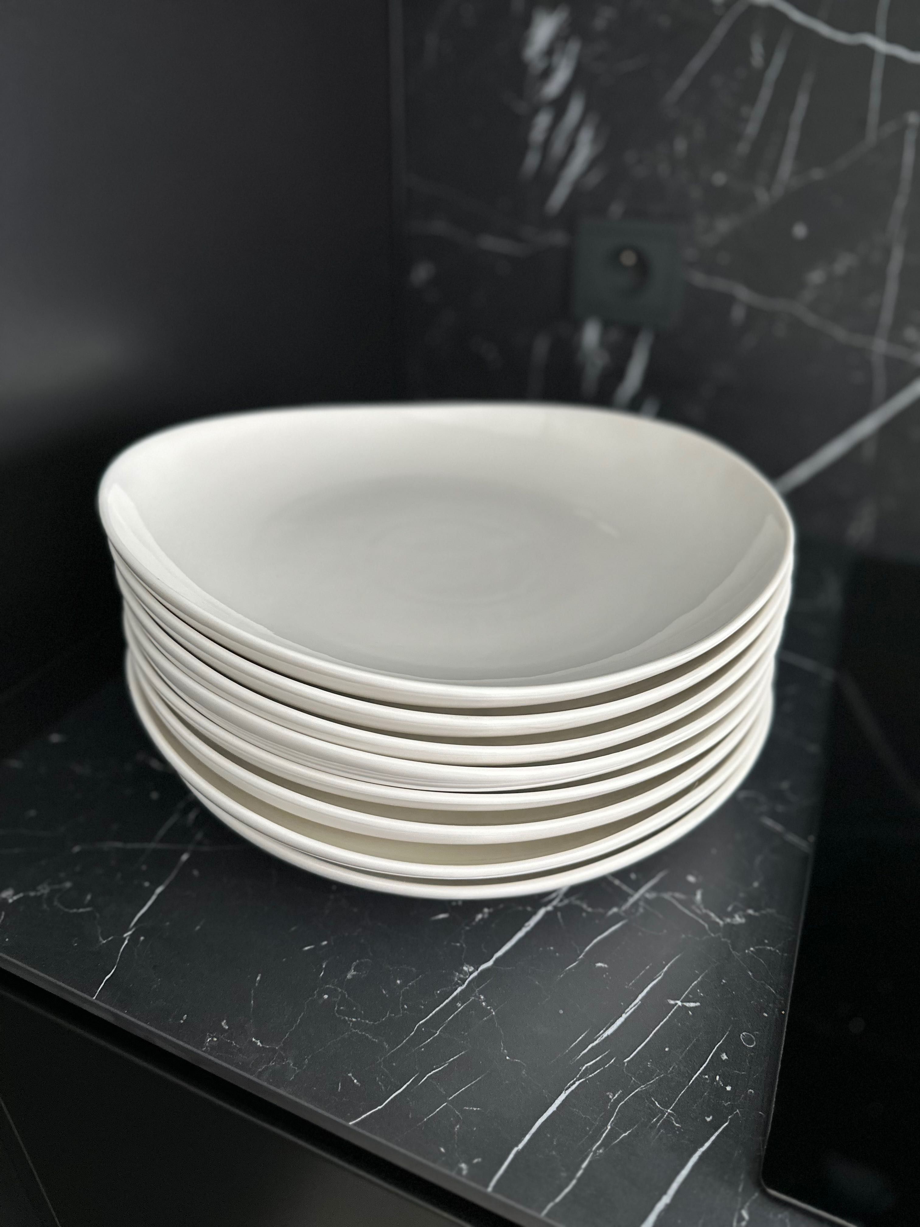 Nowe talerze DUKA TIME 35 cm biała porcelana