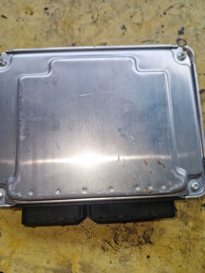 Sterownik Silnika Vw Audi Seat Skoda 8E0.907.401.T