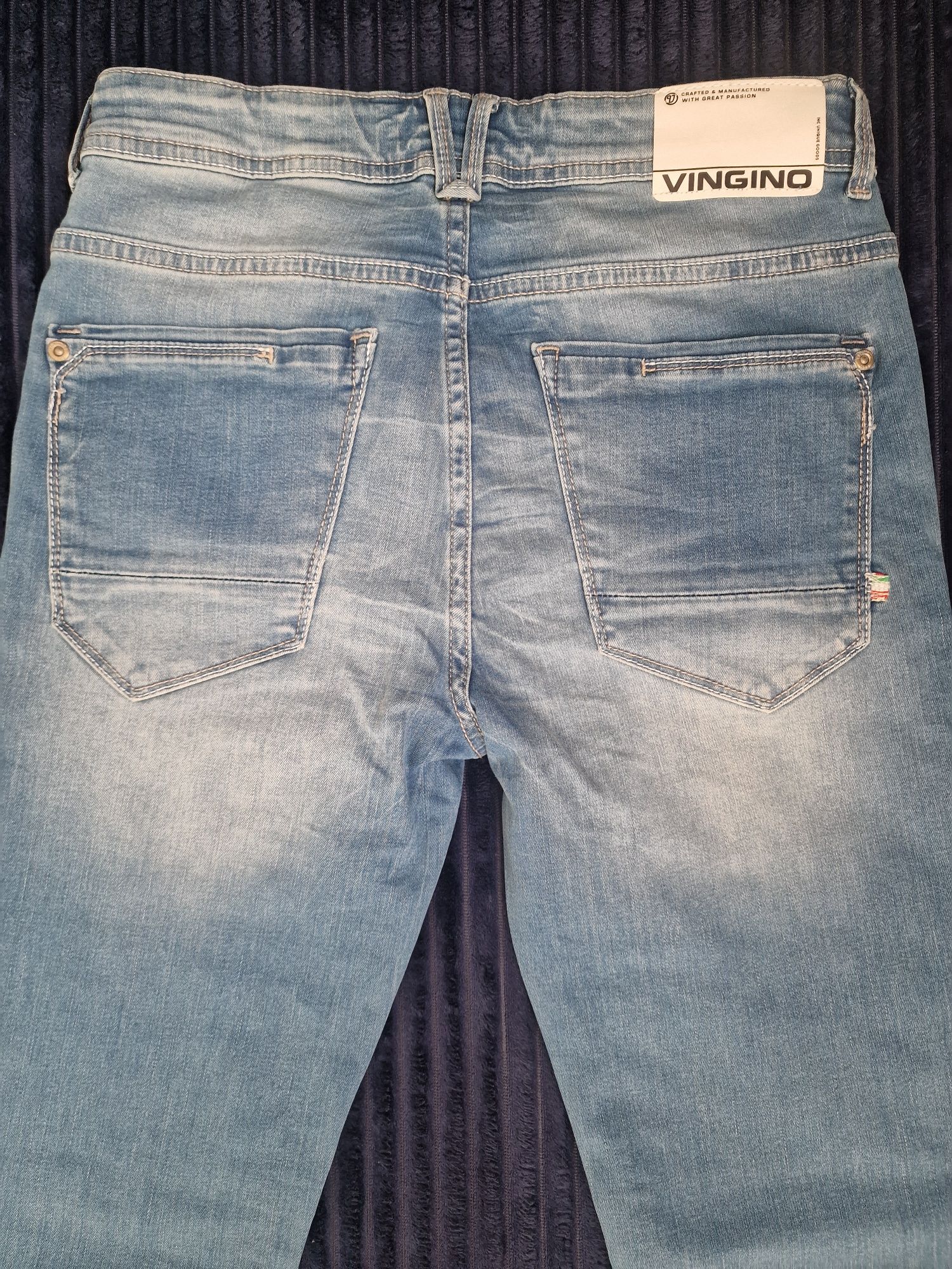 Sprzedam dżinsy "Apache" skinny fit w kolorze niebieskim