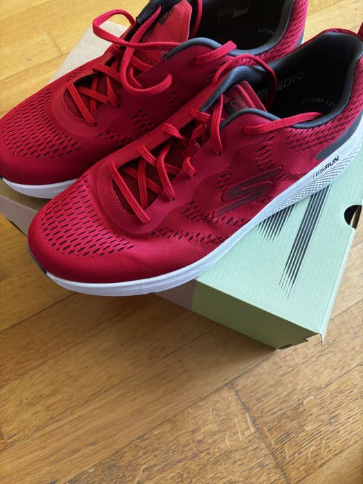 Кроссовки Skechers Go Run Elevate Красные