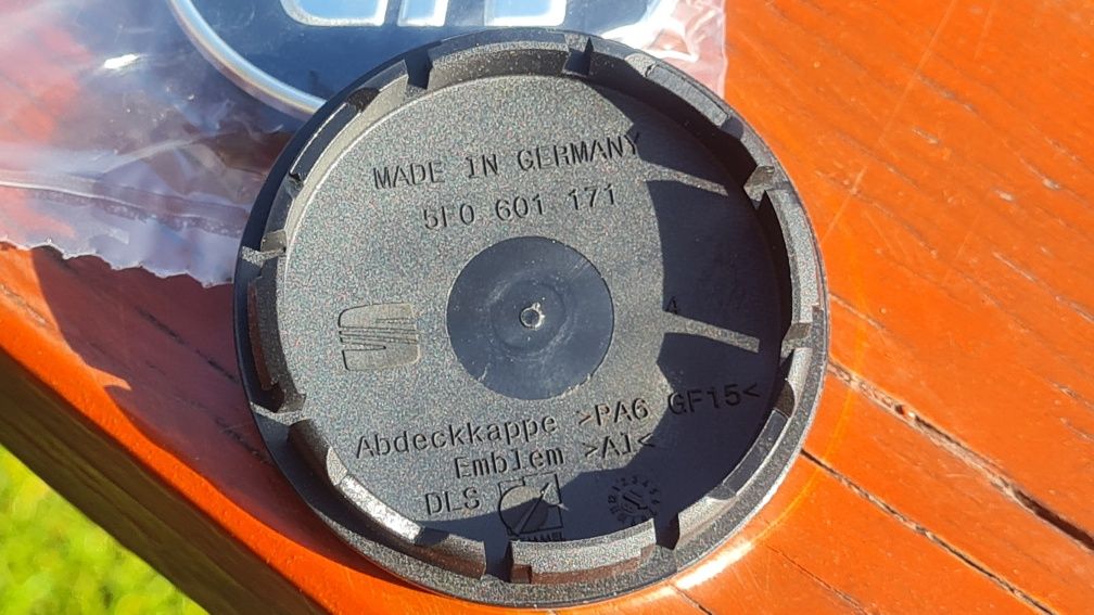 Dekielki Seat dekle 5F0  601 171 NOWE 56mm. Felgi opony koła .