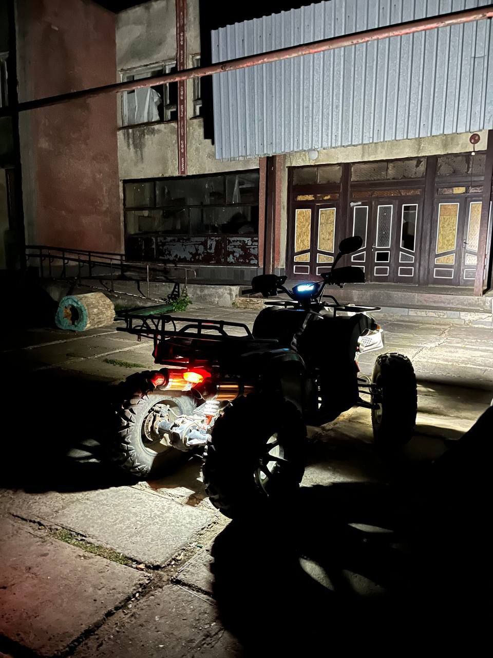 Продамо власний квадроцикл Hummer 250