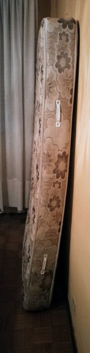Colchão vintage de molas 133cm * 183cm.