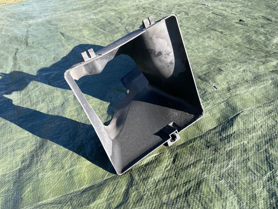 Kierownica powietrza intercoolera lewa AUDI A4 B7 2.0 tfsi