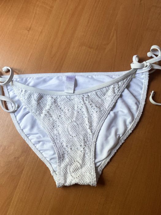 Низ купальниках  р 46-48