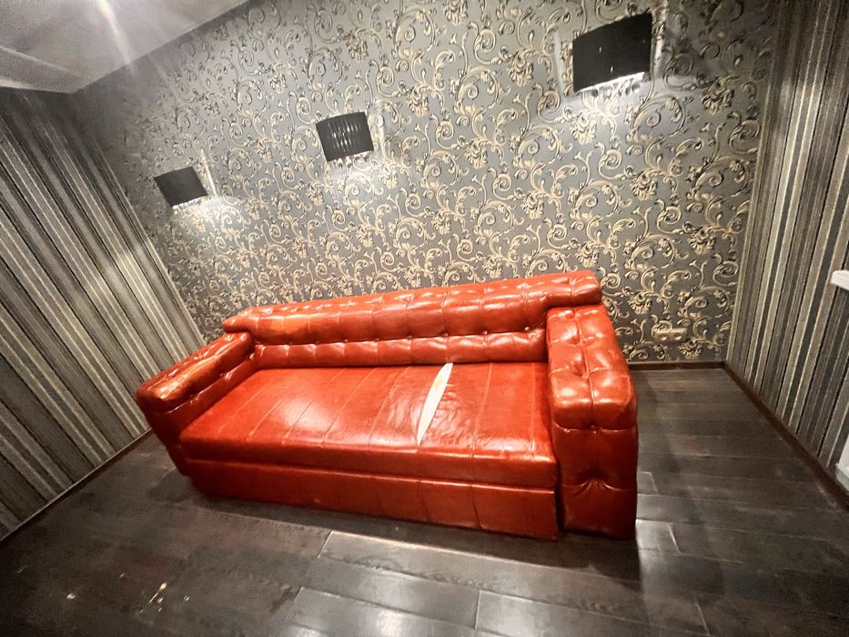Продам диван з кожзама
