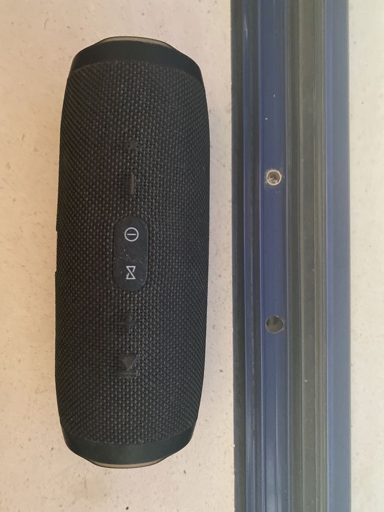 Jbl charge 3 usado