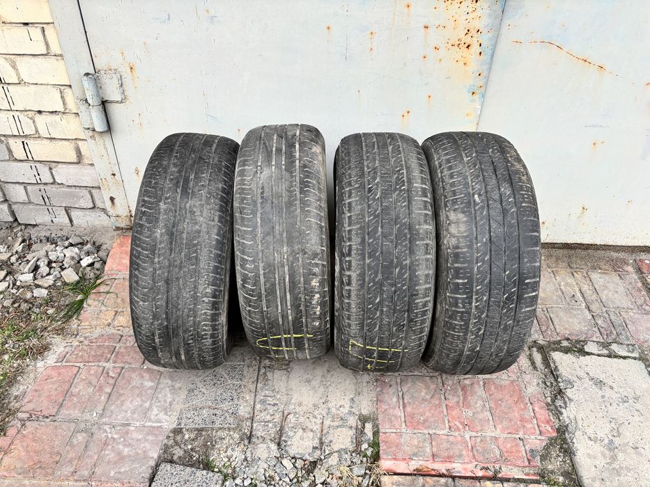 Гума для абтомобіля всесезонна