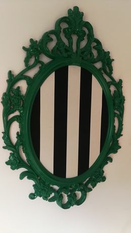 Espelho ikea transformado em peça decorativa verde riscas