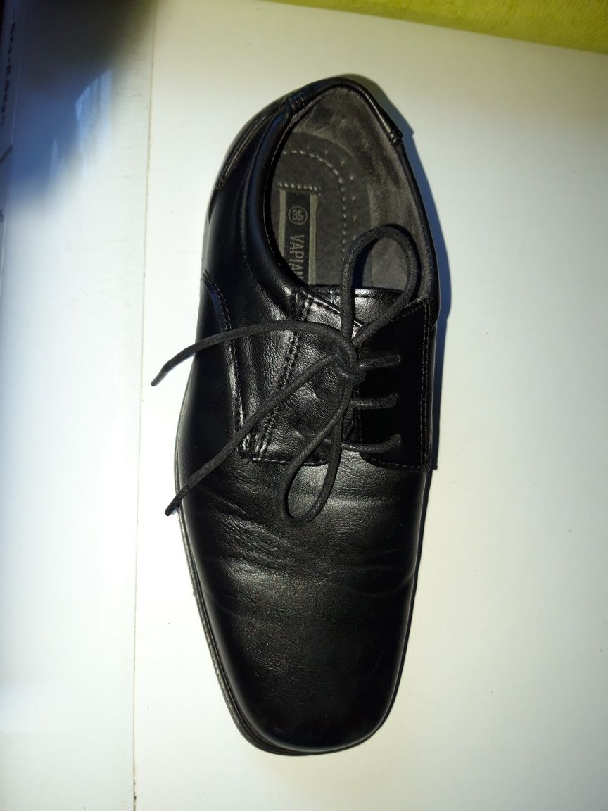 Buty chłopięce 35