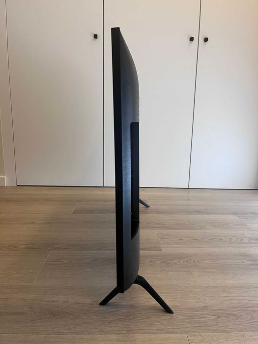 Samsung QE43Q60T 43″ QLED 4K – Ótimo Estado + Todos os Acessórios