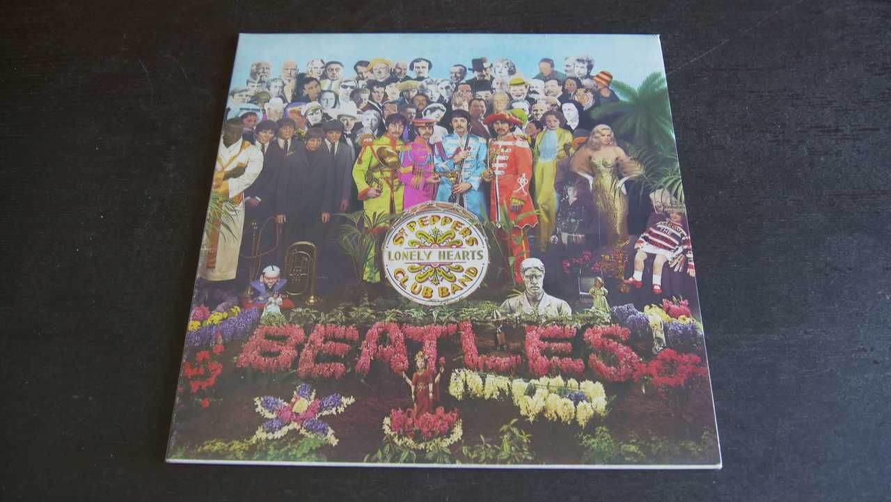 Beatles - Sgt. Pepper's Lonely Hearts Club Band