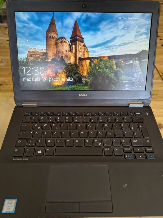Laptop Dell Latitude E7270 8GB RAM Intel i5 6 gen