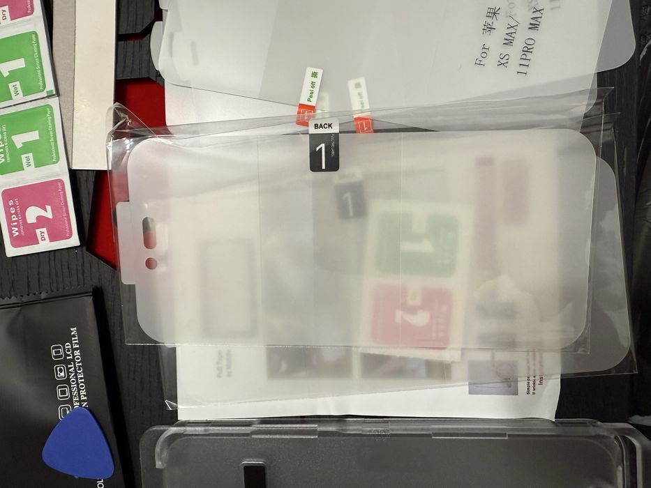 Защитные пленки и стекла на iPhone 11 Pro Max и 14 Pro Max