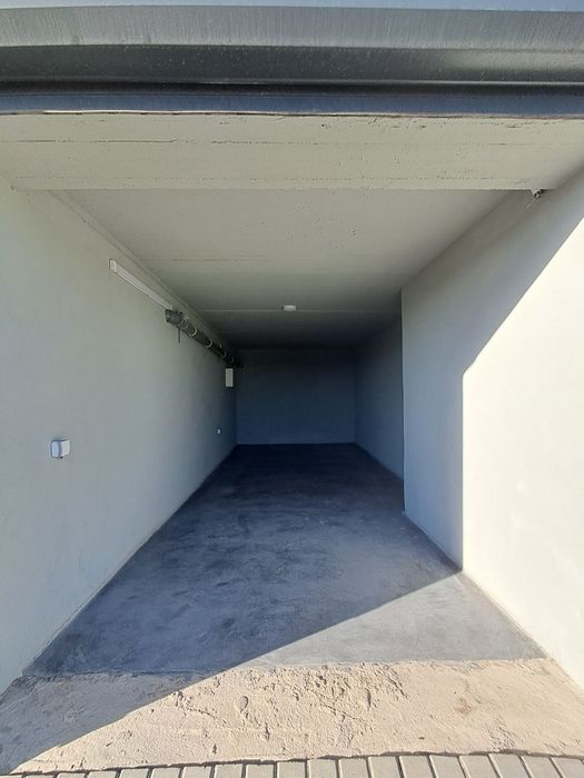 Здається гараж в оренду — Дружба