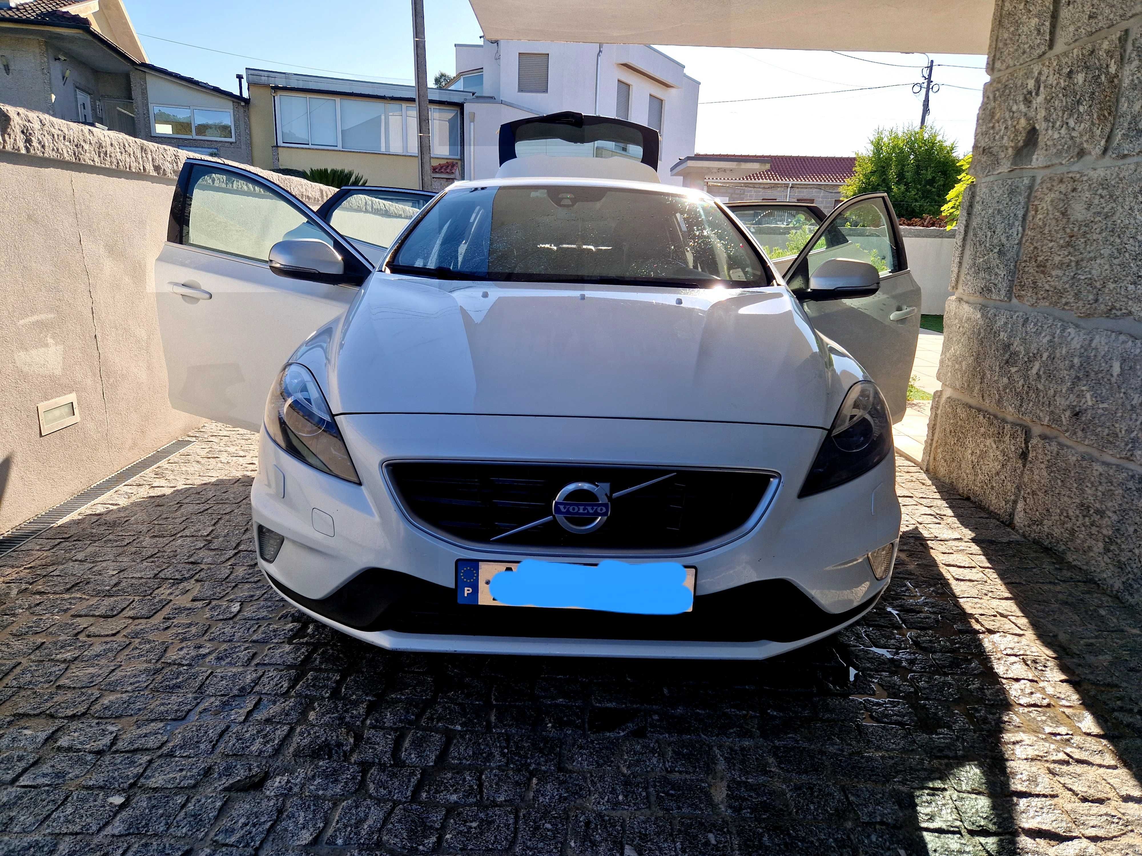 Volvo V40 R- Design 2.0 D2