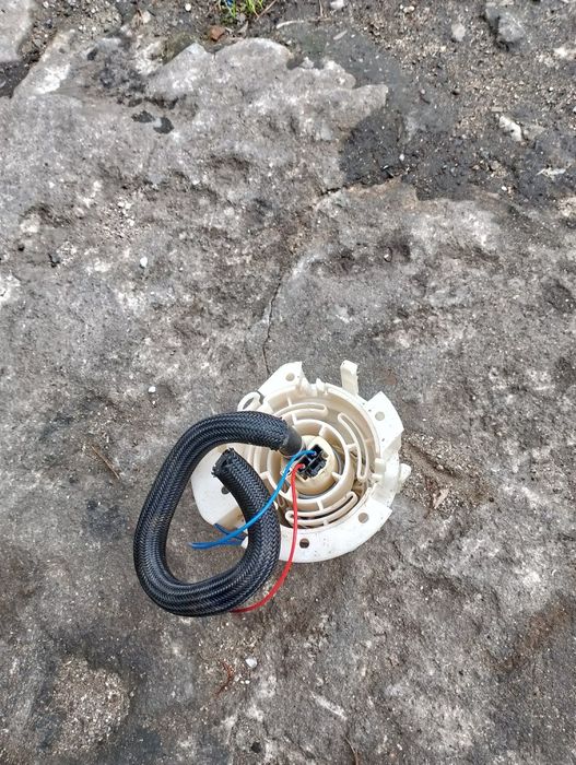 Pompka paliwa opel Vectra c astra h 1.8