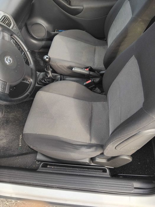 Opel corsa 1.3 cdti 2005