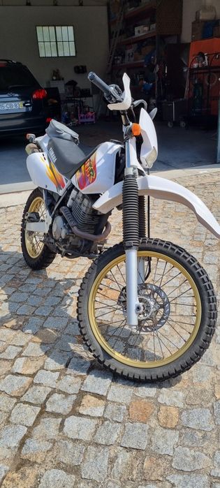 Yamaha TTR 250 (4 tempos)