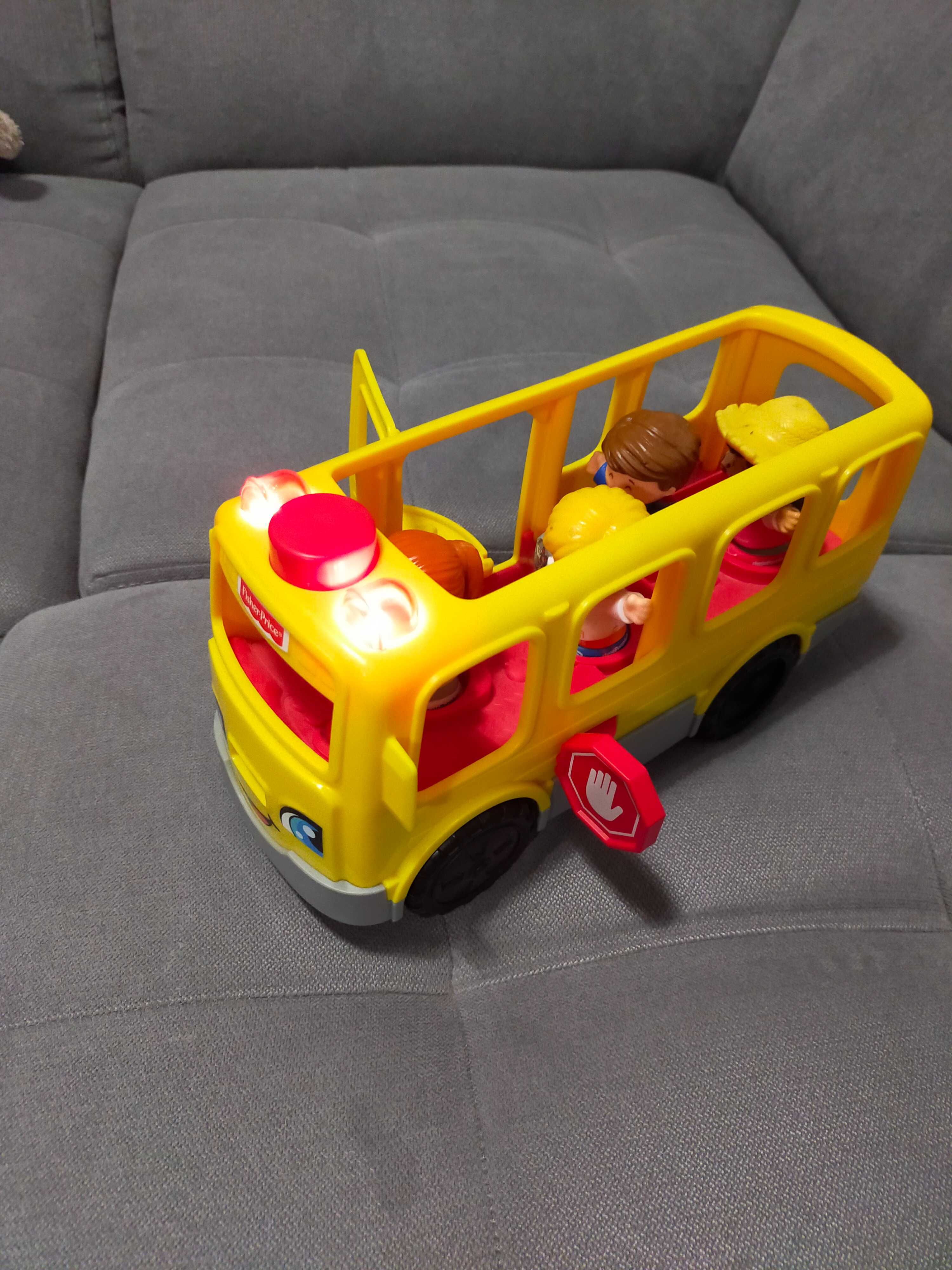 Autobus Fisher Price Little Peolpe + 4 figurki j.nowy