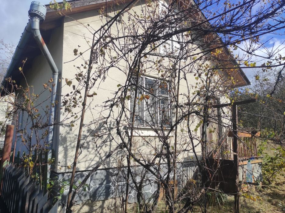 Продам цегляну Дачу