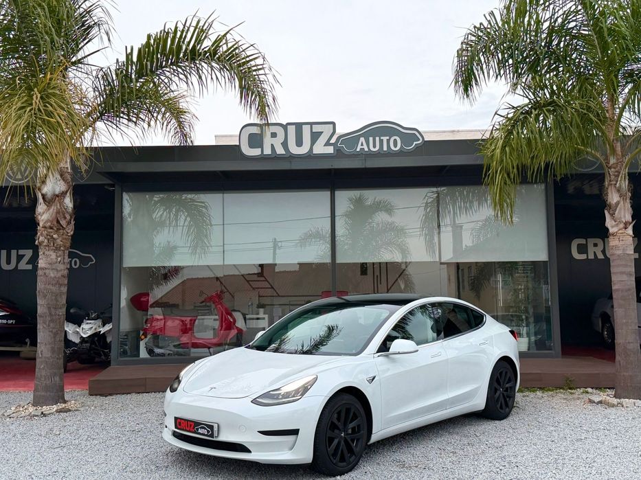 Tesla Model 3 Tração Traseira