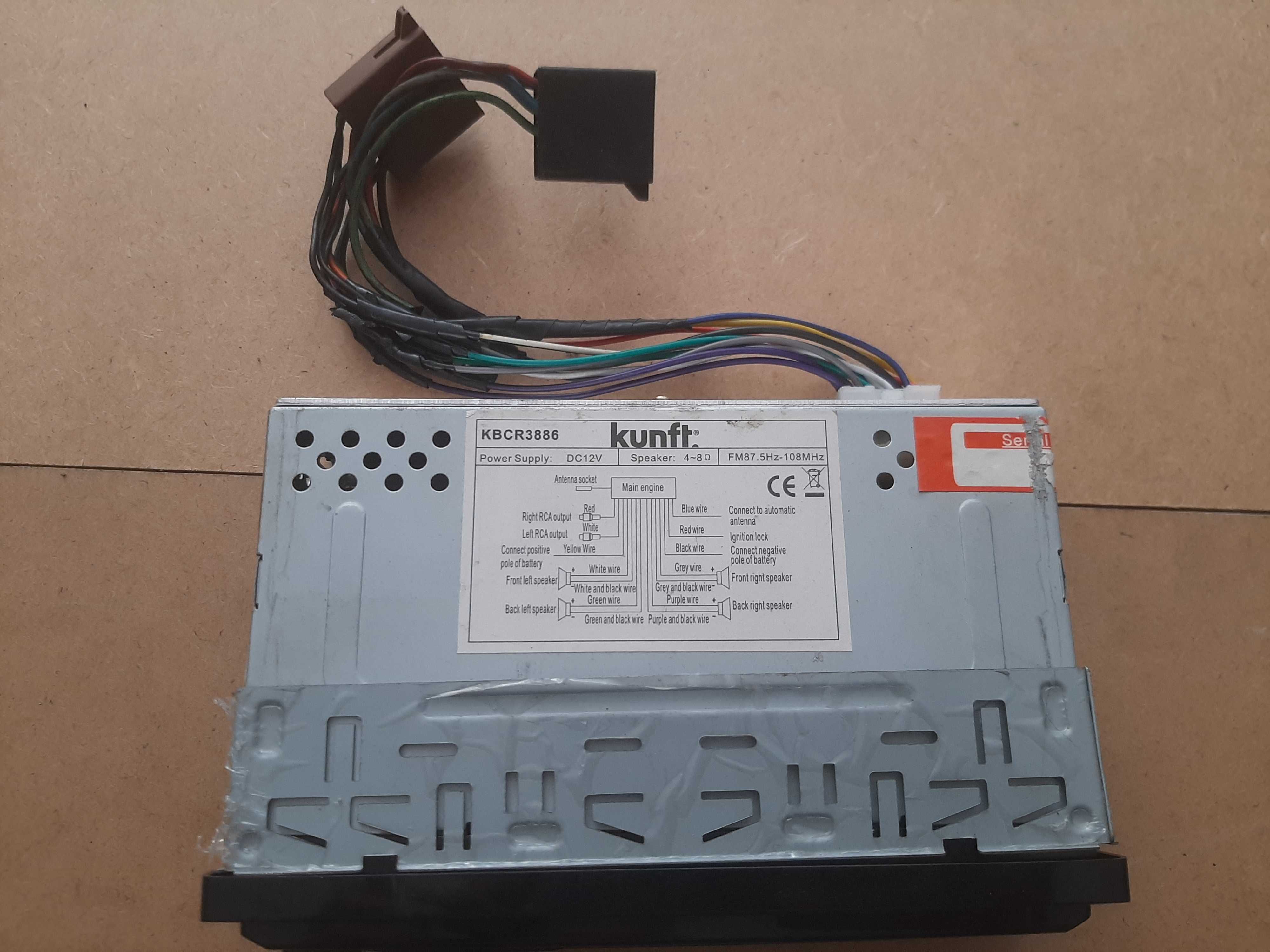 Autorrádio KUNFT KBCR3886