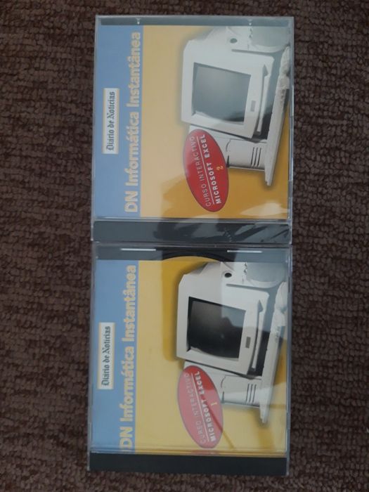 8 CD-ROMS DN Informática Instantânea (selados)