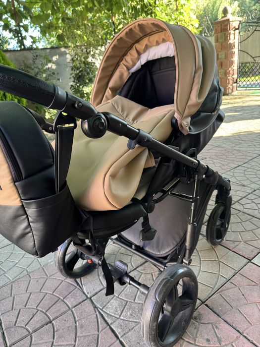 Дитяча універсальна коляска