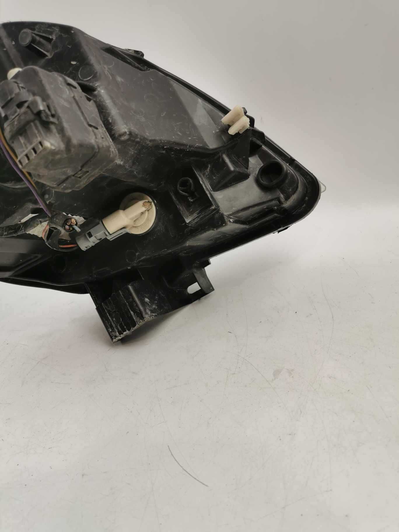 Lampa Lewa przód przednia  Renault Kangoo I LIFT