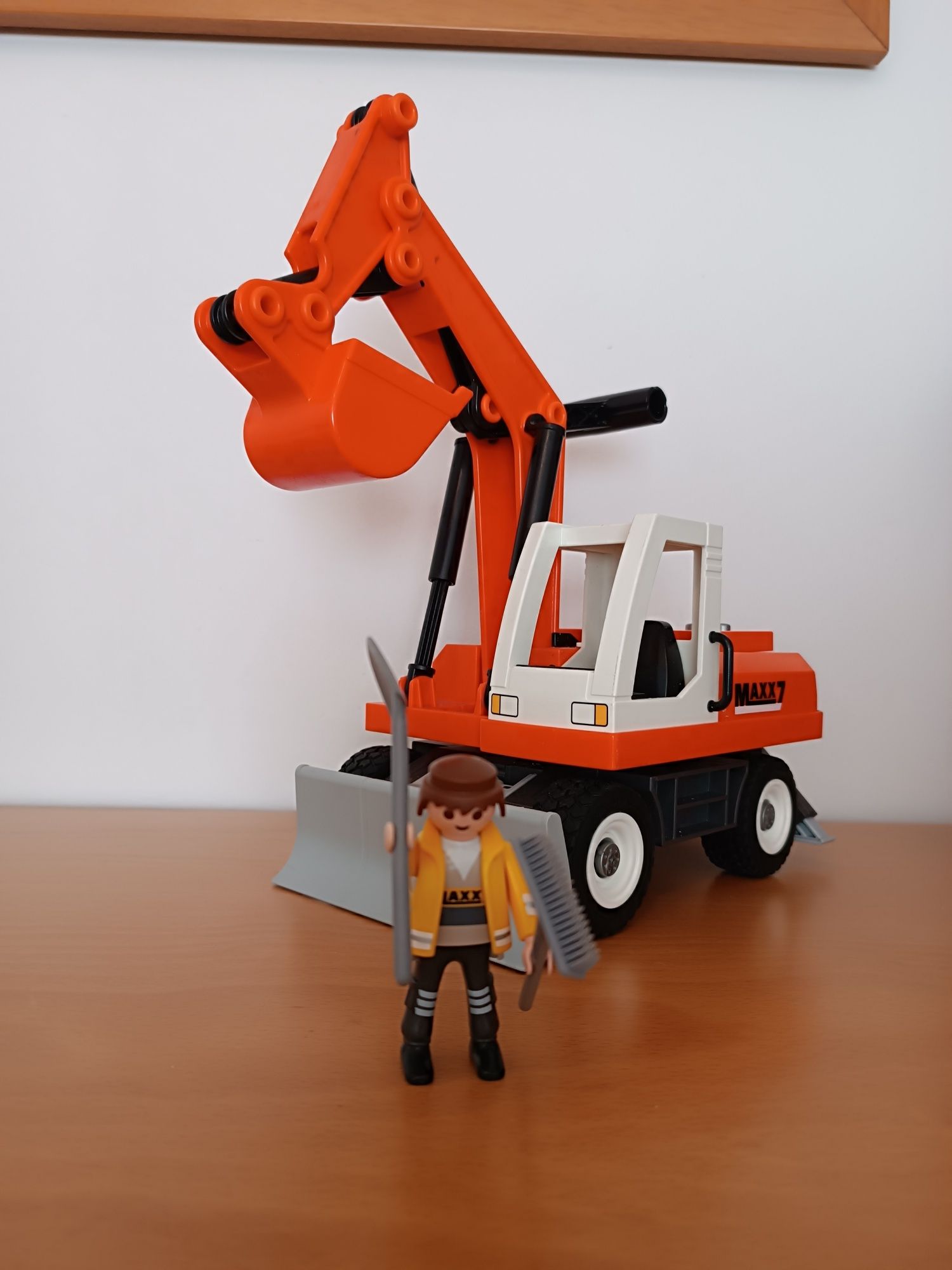 Retroescavadoura da Playmobil
