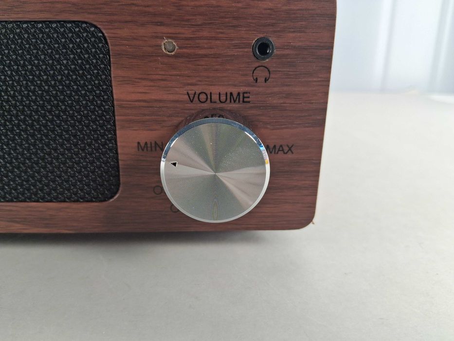 C243 Retro A6 Record System - Stylowy Odtwarzacz Muzyczny z Głośnikami