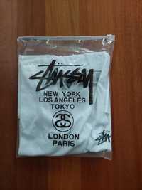 T-shirt stussy dos dados