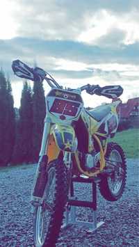 Cross suzuki rm 85