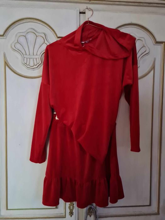Komplet czerwony welur, nowy z metką.
