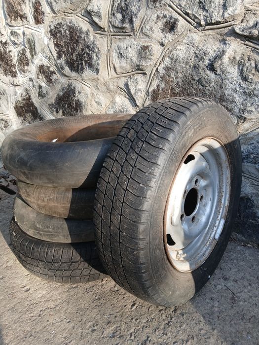 Продам 4 шини,,,