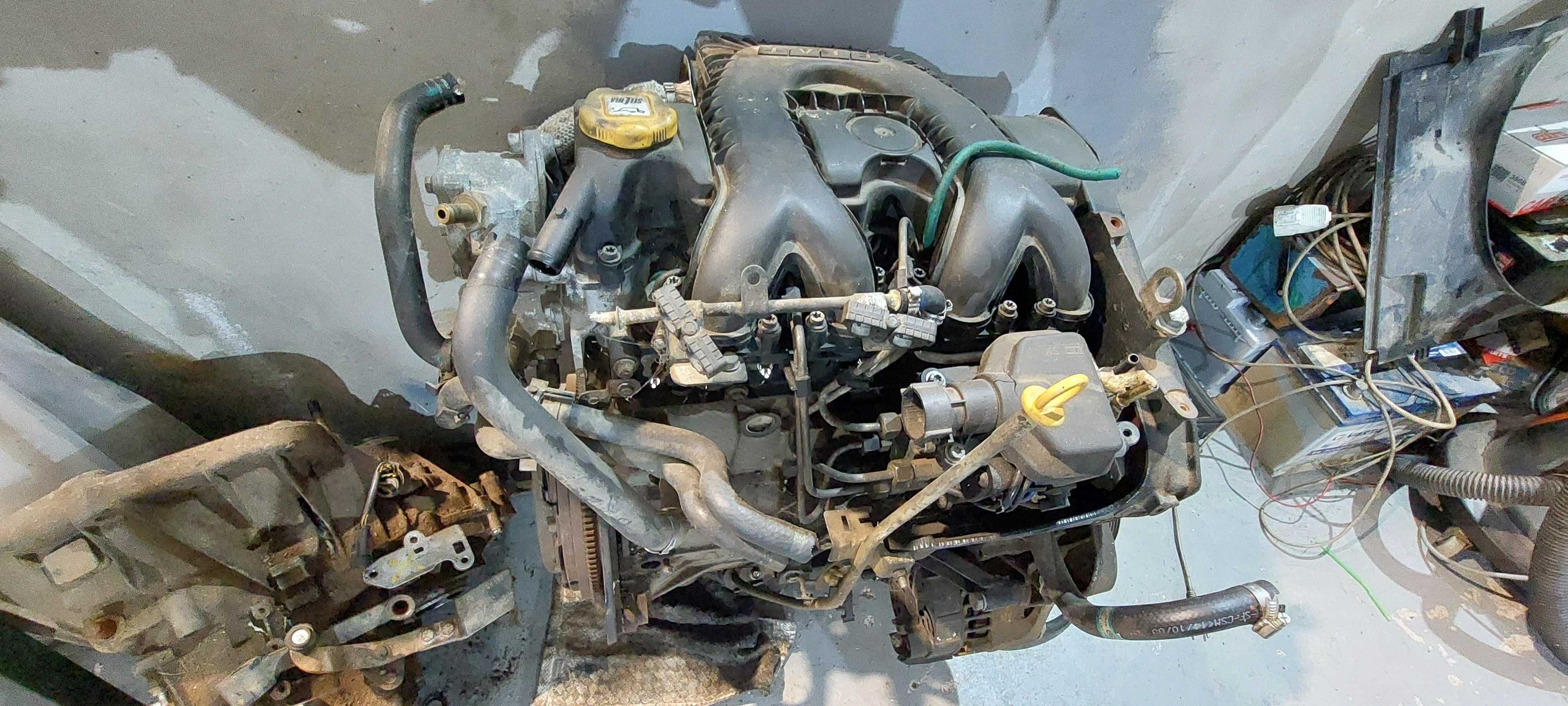 Motor fiat jtd para peças + Motor 1.9D a trabalhar.
