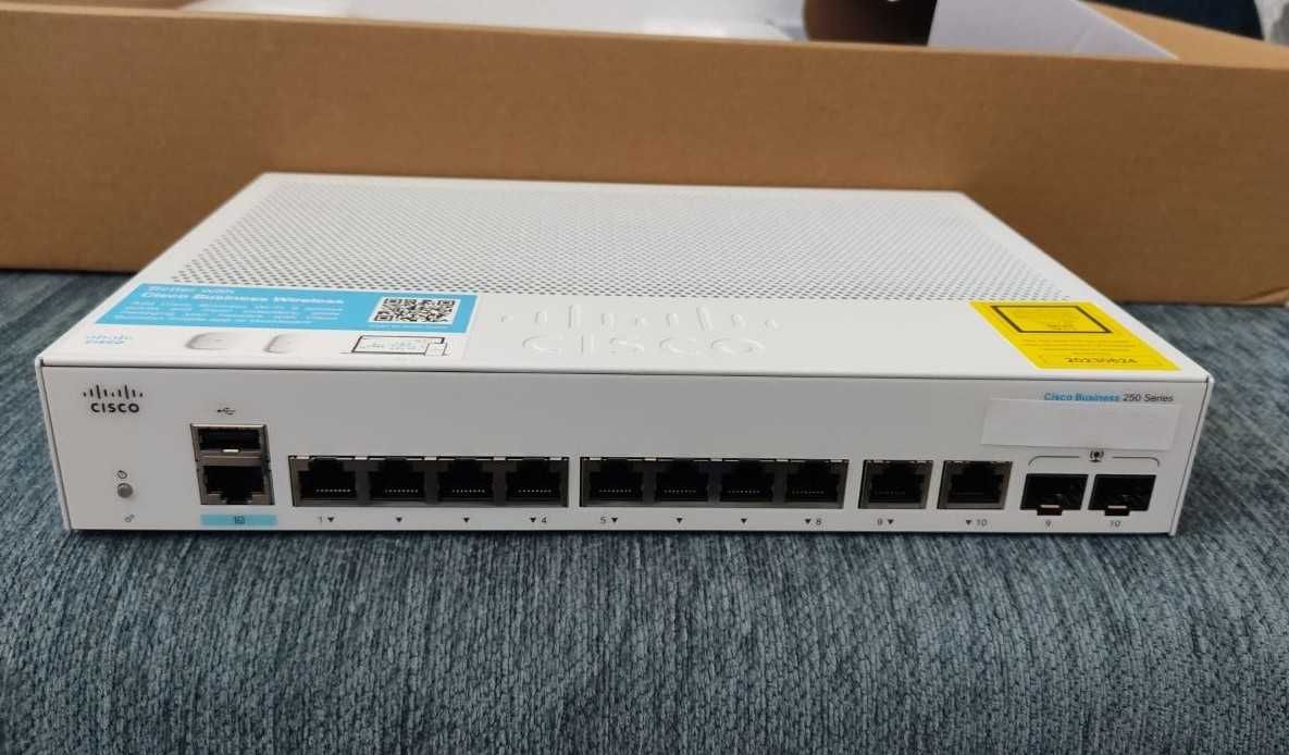 Продам Коммутатор сетевой Cisco CBS220-8T-E-2G-EU (brand new)