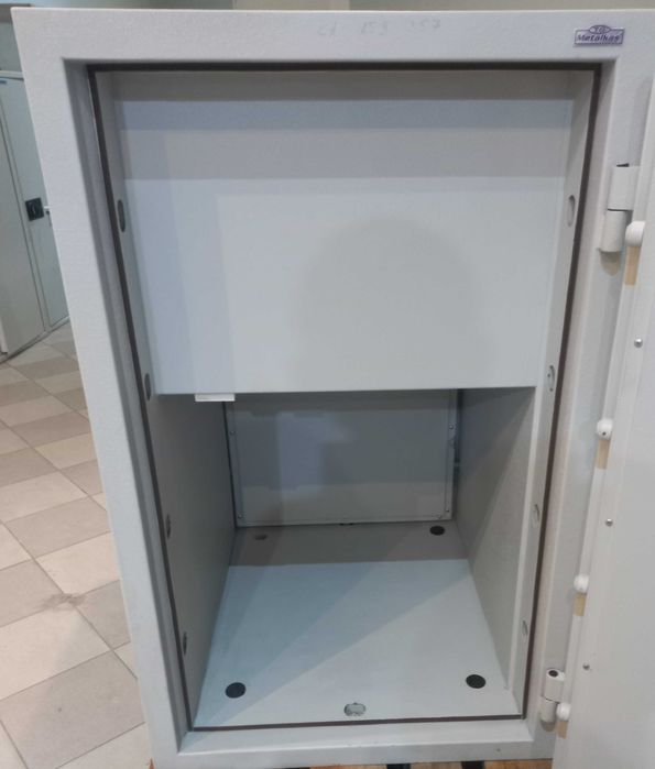 Sejf kasa pancerna transferowa Metalkas III klasa, 800 kg
