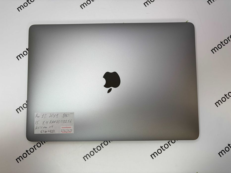 MacBook Pro 13 2019 TouchBar i5 1,4GHz 16RAM 256SSD Space Gray 4 цикла