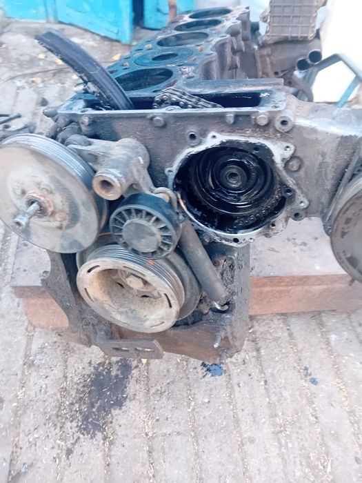 Блок двигателя мерс 602   2.9