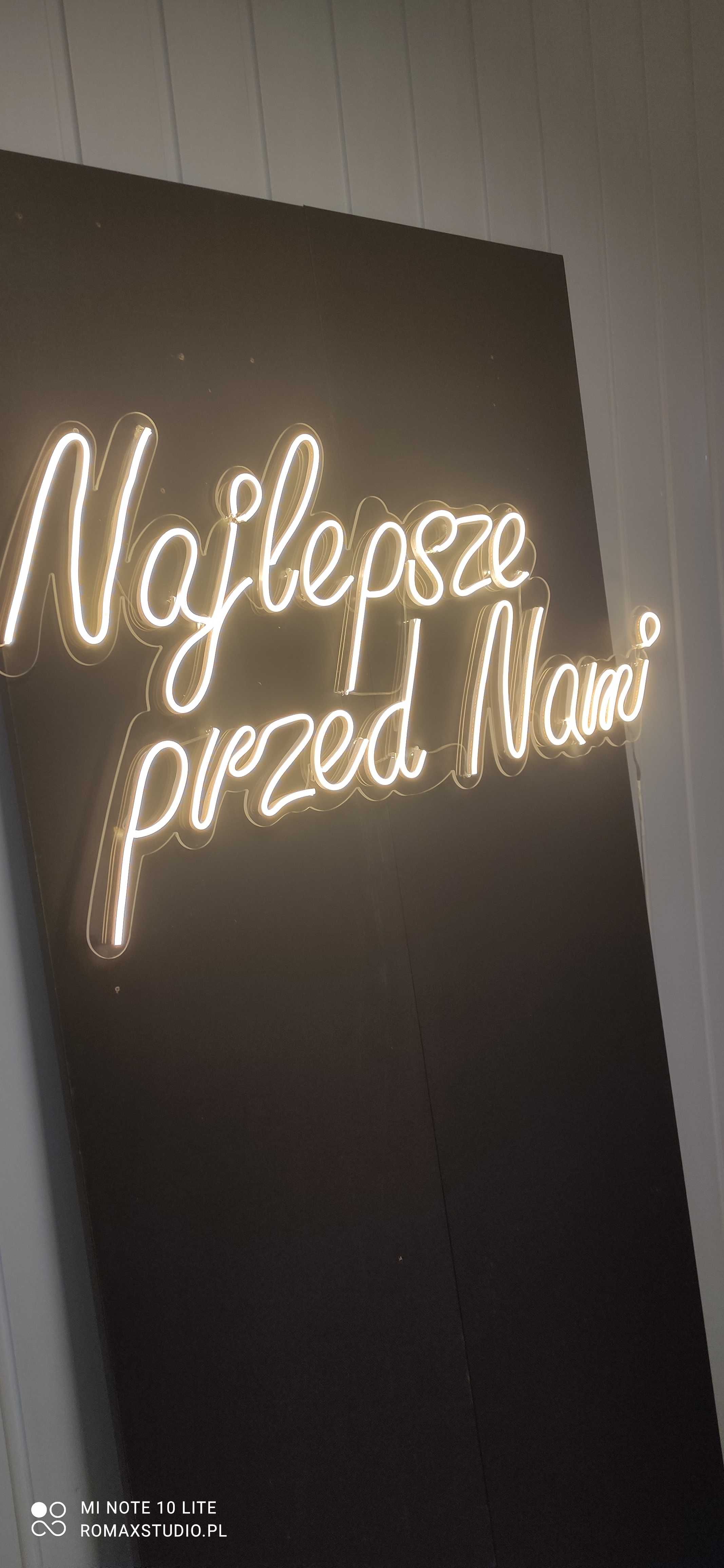 Neon, najlepsze przed nami
