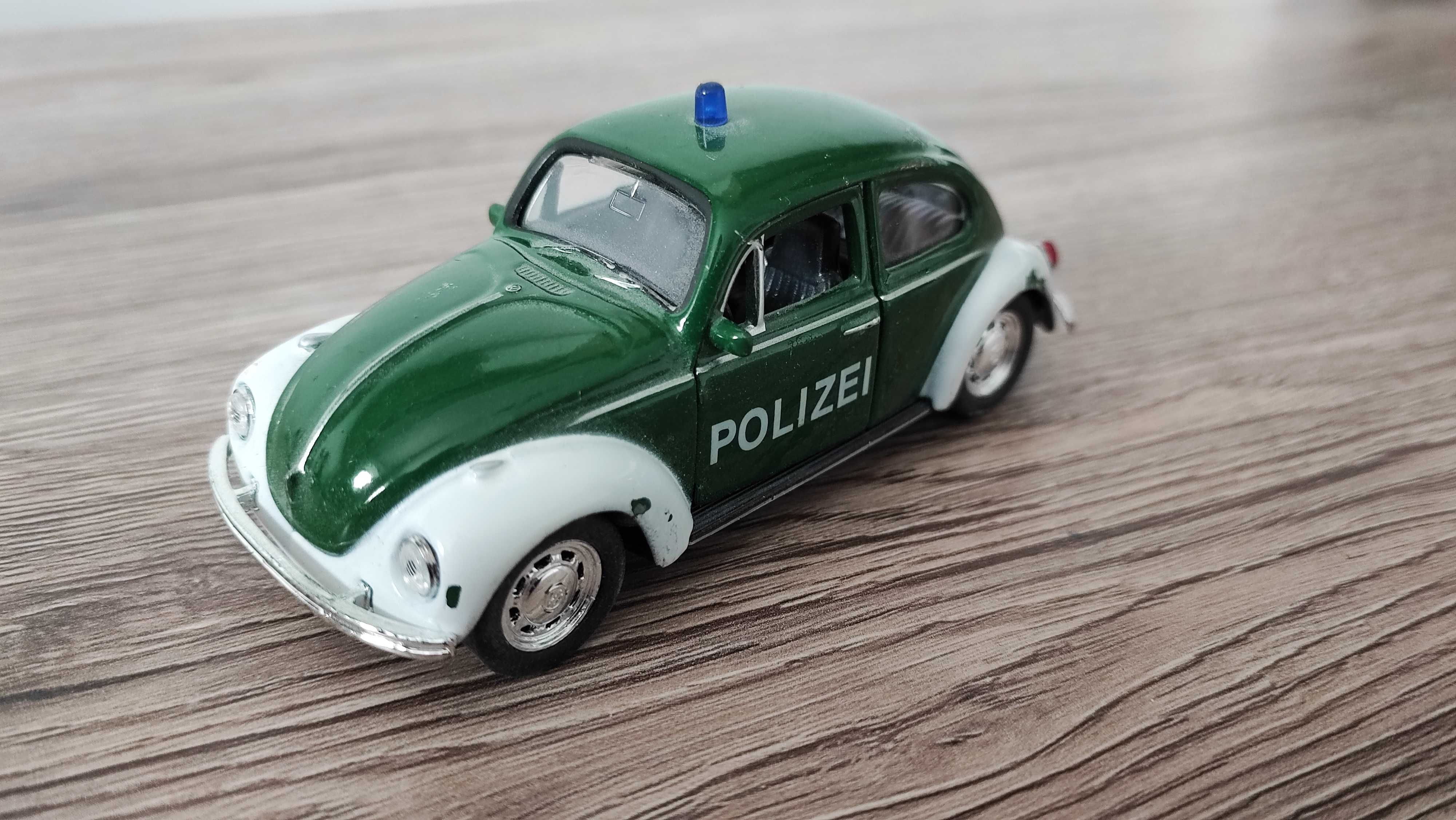 VW Garbus policja w skali 1:32