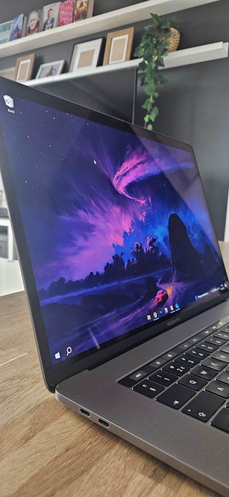 Macbook Pro 15.4 i7 16gb 512gb