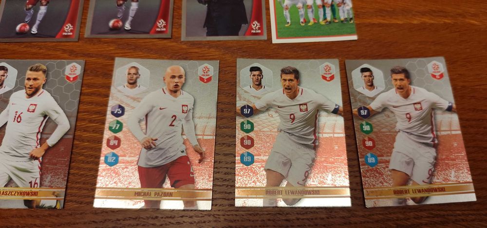 Karty dumni z naszych 2018 naklejki. 28 sztuk Robert Lewandowski x3